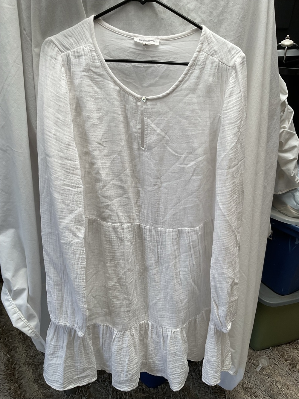 Beach lunch lounge Women's White Long-Sleeve Ruffle Hem Tunic